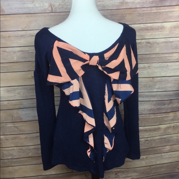 Tops - ⭐️ 3 for $10bow  shirt 🌹🌷🌹🌷